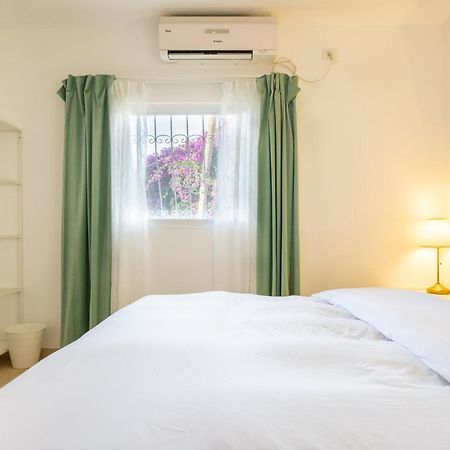 Yagen Boutique Apartments Haifa Room photo